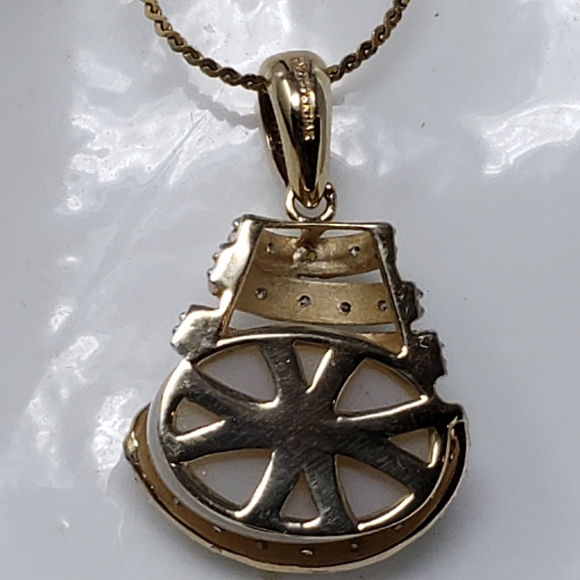 14k diamond and Australian white opal pendant - Picture 3 of 9